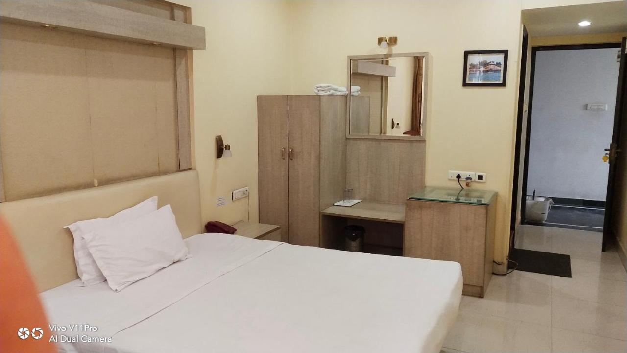Rass Hotel 坎普尔 外观 照片