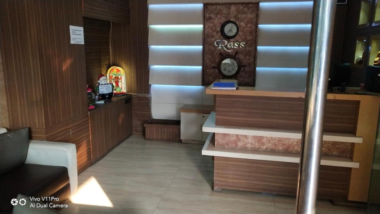 Rass Hotel 坎普尔 外观 照片
